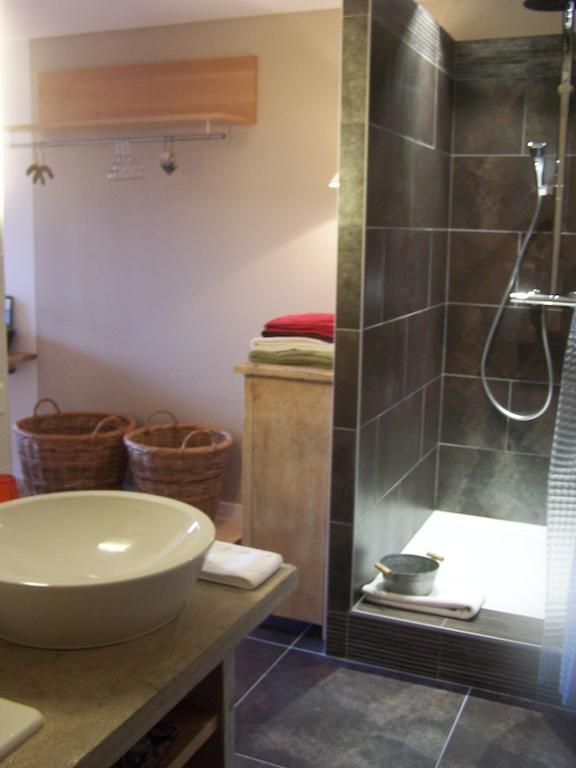 Clos De Pomeir Hostal Pommiers  Habitación foto